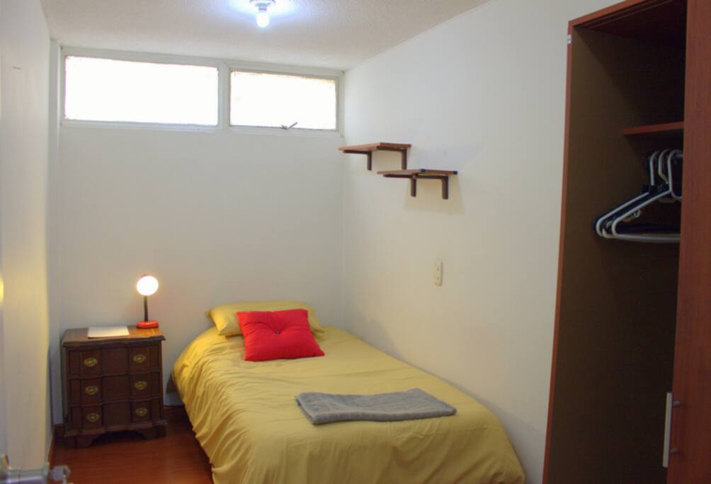 Yur room: shelves + closeth