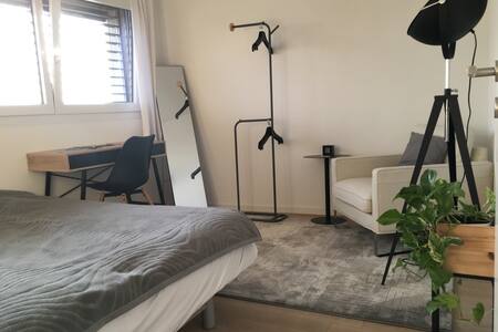 Private room with view on the lake Léman