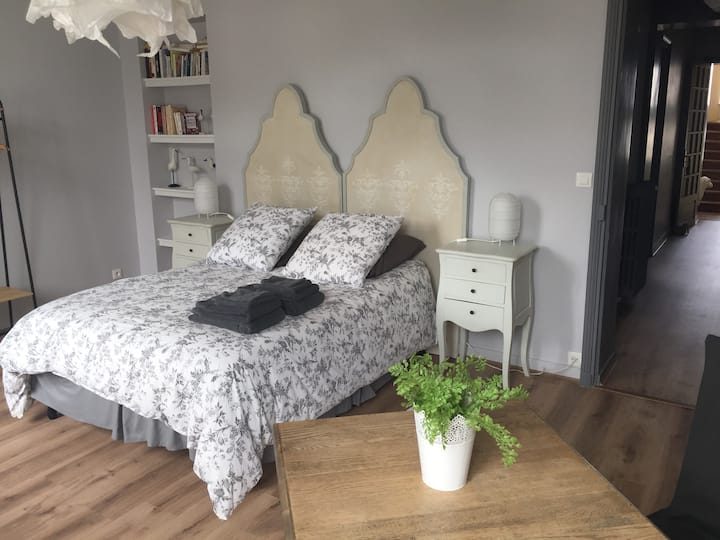 一楼卧室，海景非常好 