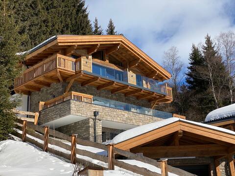 Luxury new 5* villa chalet 280 m2 Lavender Hill