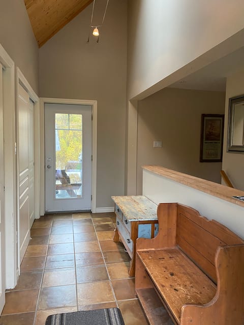 Successful Airbnb property: Orford lakes and mountains resort cottage in Memphrémagog