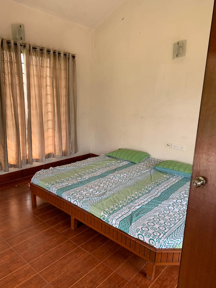 חדר 5 בקומה הראשונה