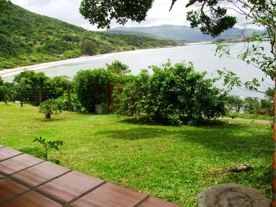A praia vista da varanda