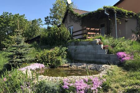 Samostatný domek se zahradou s výhledem na zámek