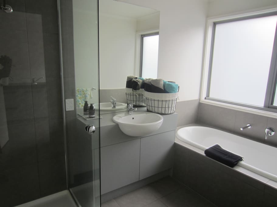 Main bathroom