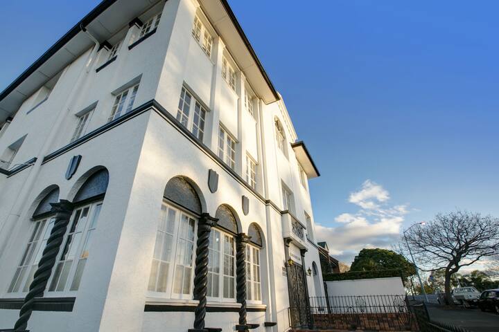 The Carrington Manor 1 gallery image 5