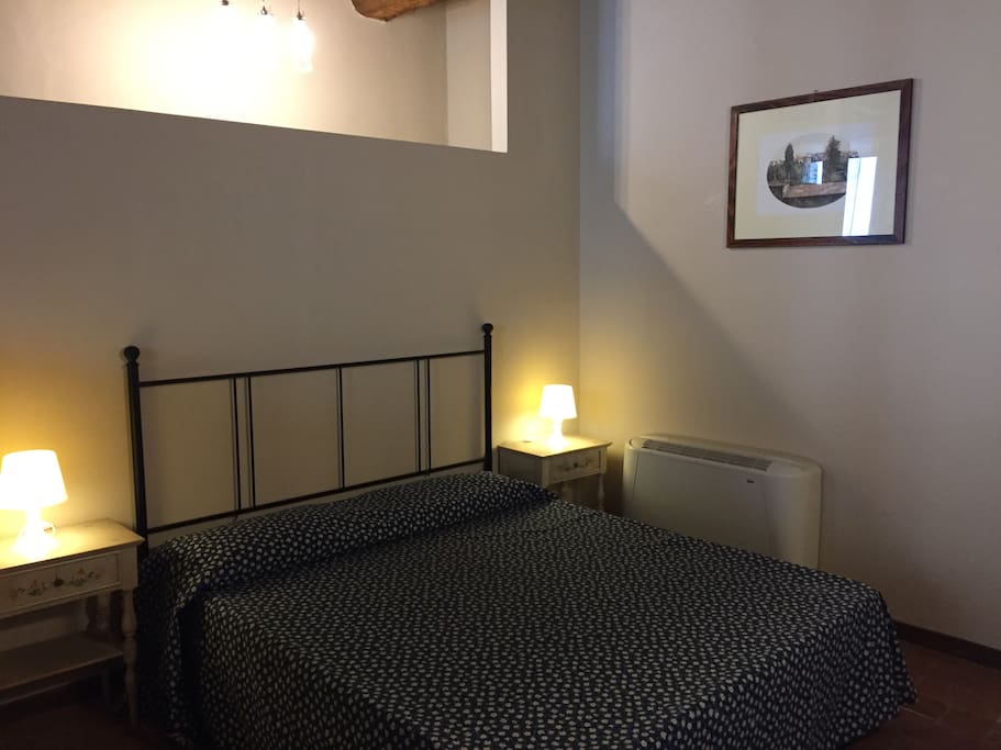 DOUBBLE BED