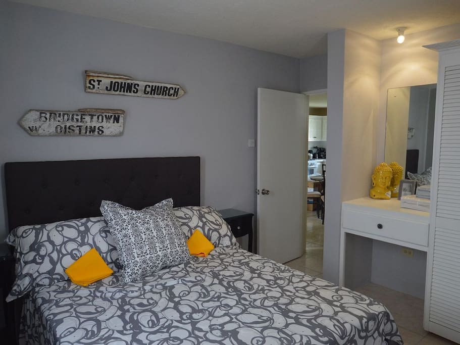Queen Bed. Air Conditioned