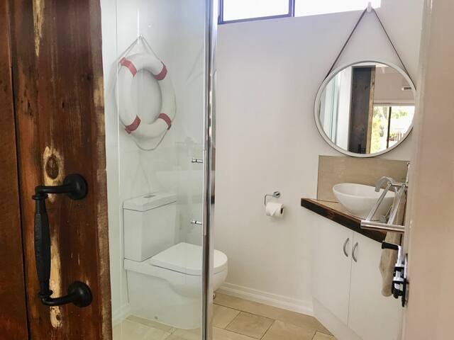 SEA-CHANGE OUR PLACE YOUR PACE – BARWON HEADS gallery image 3