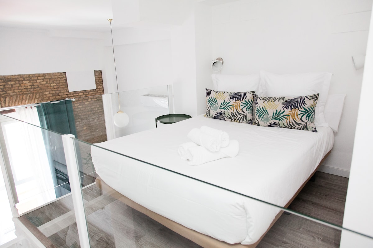 bračni krevet (širine 180 - 200 cm)