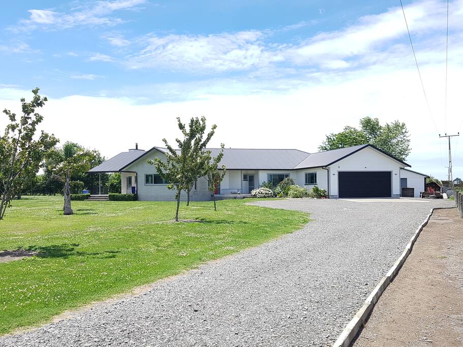 Rural Retreat "The Green Room" Close to Napier & Hastings