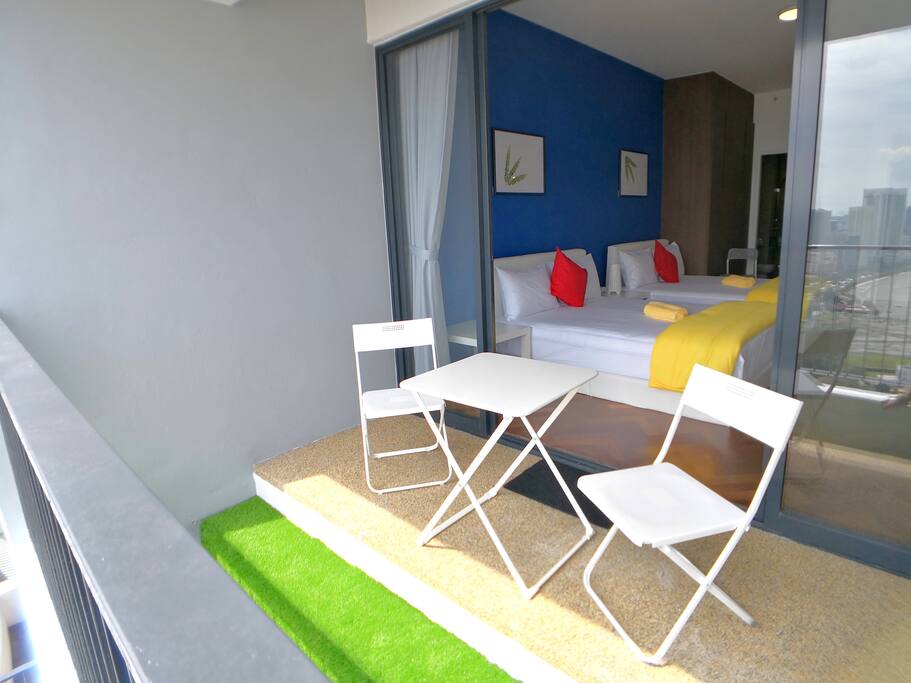 Master bedroom with private balcony for you and your loved one to enjoy the seaview, sunrise view and night view.