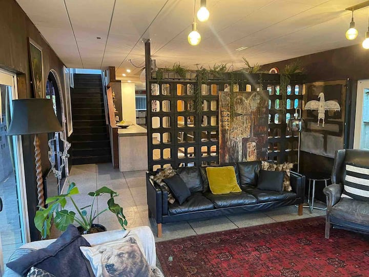 Electric Beach Home. - Katikati