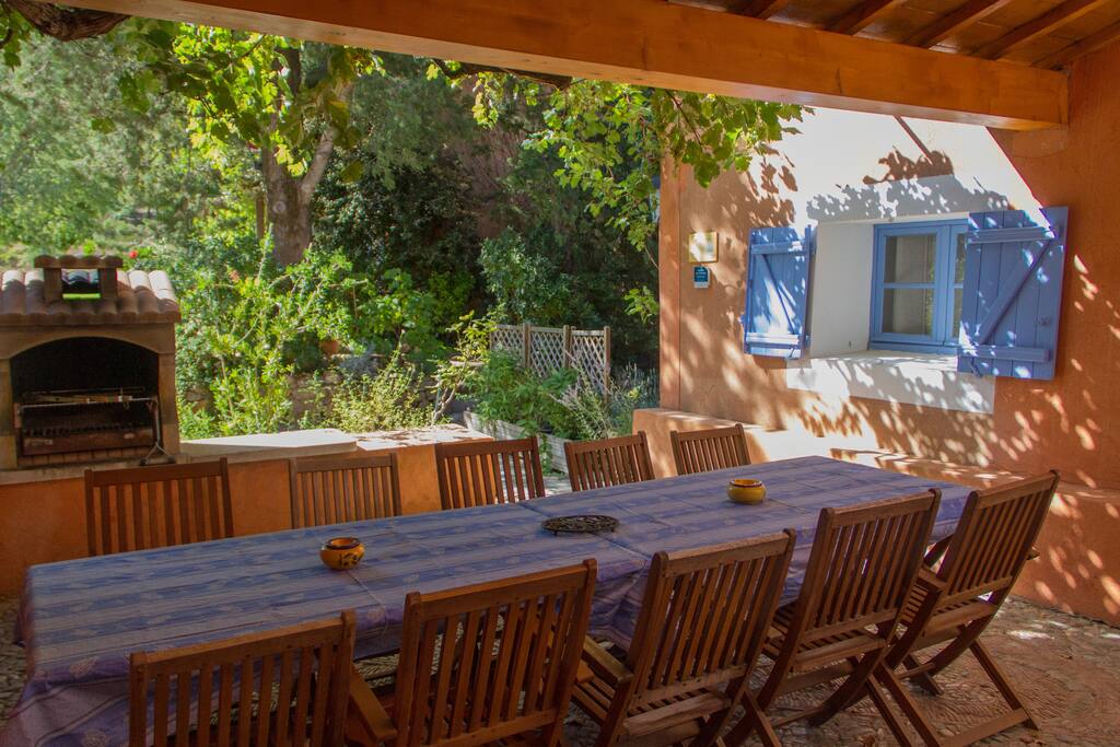 Terrasse et cuisine d'été