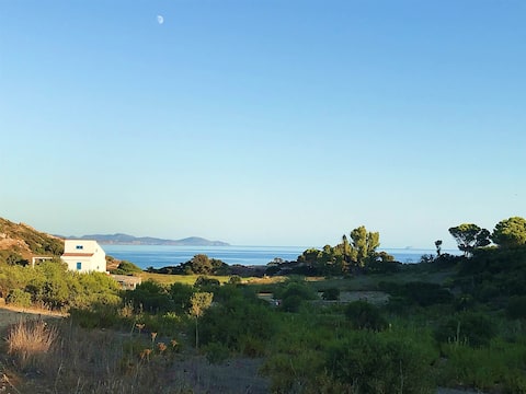 Between the sea and the sky, a hidden location