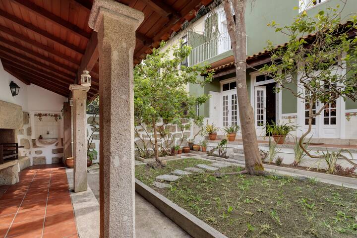 Boutique family house by the sea – garage & garden gallery image 2