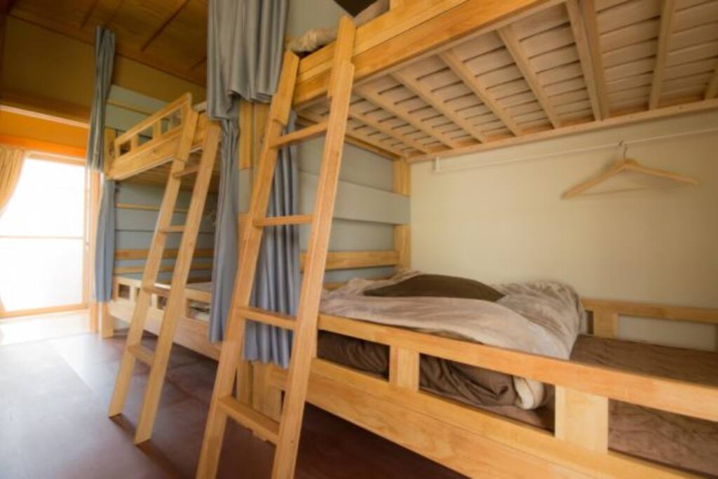 6人部屋と4人部屋があります