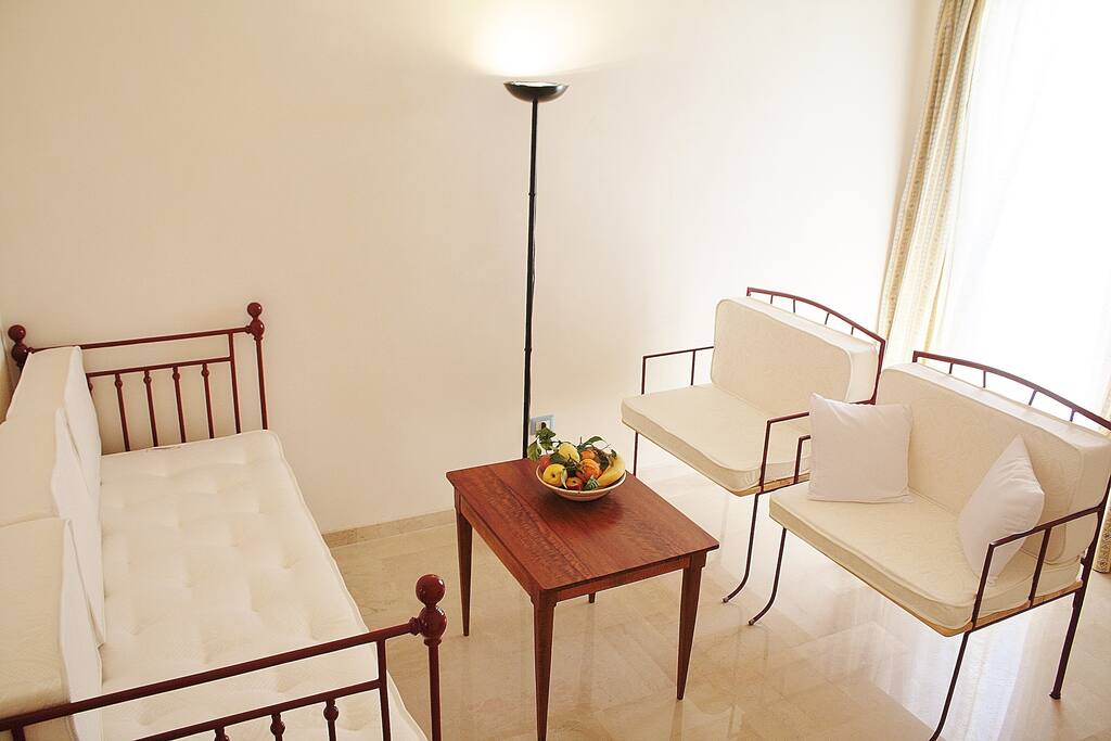 Suite South