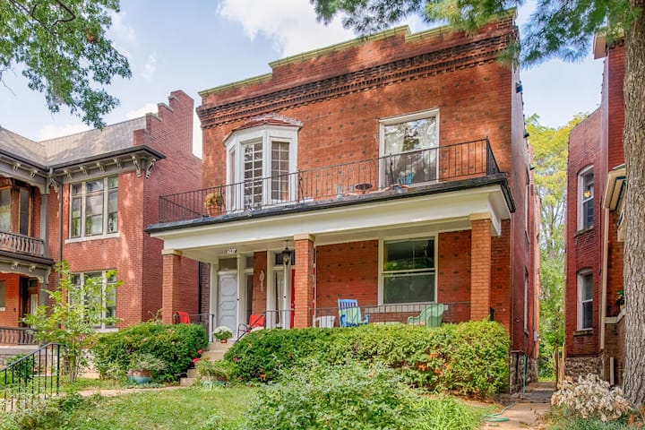 Large Apt Near Pageant Wash U Forest Park Loop Apartments For Rent In St Louis Missouri United States Large Apt Near Pageant Wash U Forest Park Loop Apartments For Rent In St Louis Missouri United States