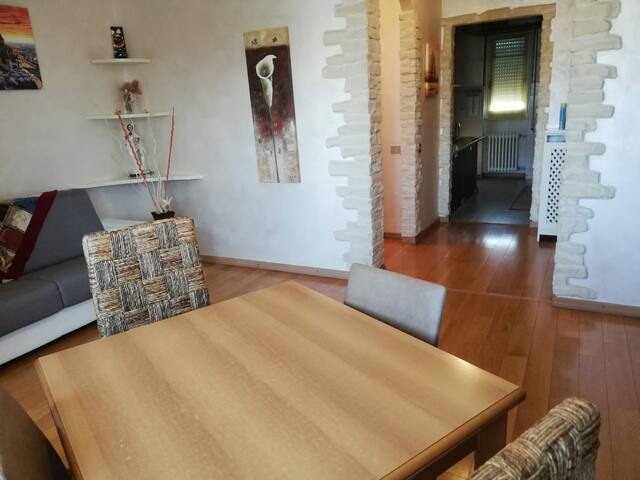 Casa Carducci - zona Policlinico San Pietro