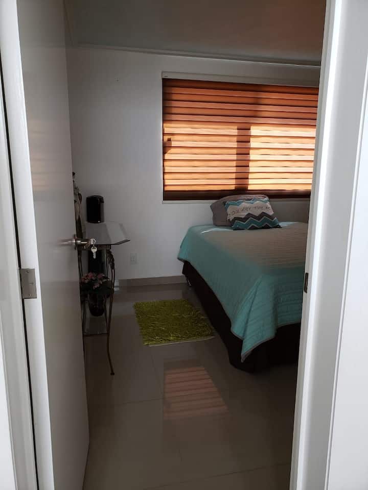 Recámara 3, literas Queen, cama baja