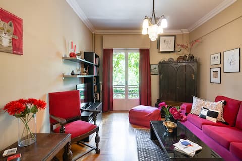 Successful Airbnb property: Sofia’s apartment in Kolonaki in ΚΟΛΩΝΑΚΙ