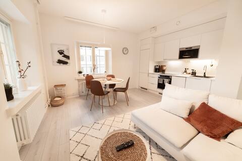 New, Bright and Spacious 61 m² Triangle with Sauna!