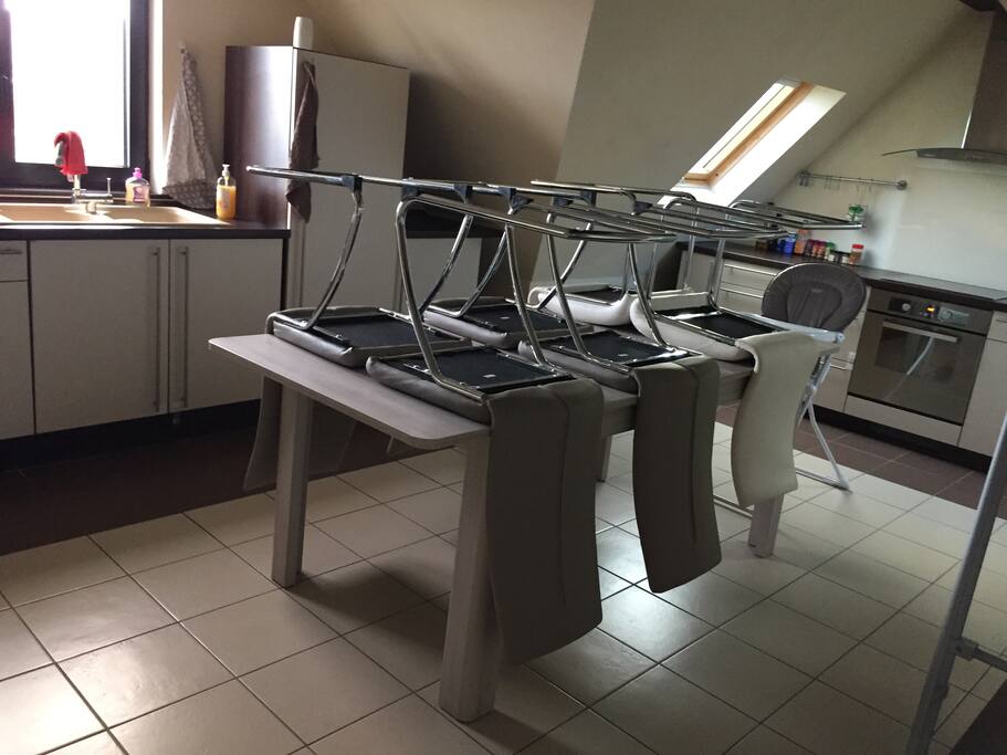 Table avec rallonge pour 6 personnes