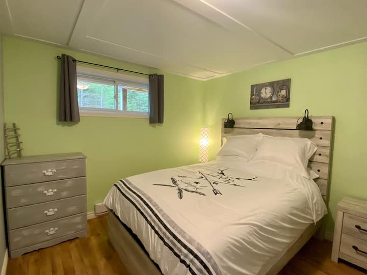 Спалня №2 с двойно легло и походно легло, мазе 