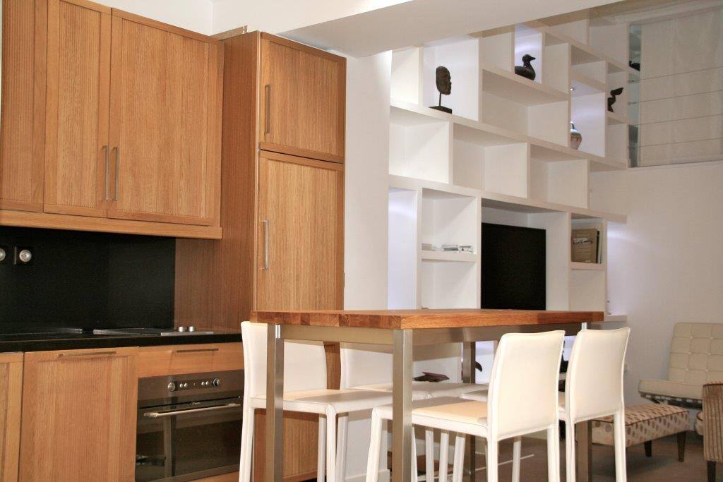 Cusine tout est équipée: foyer mixte, congélateur, lave vaisselle...etc