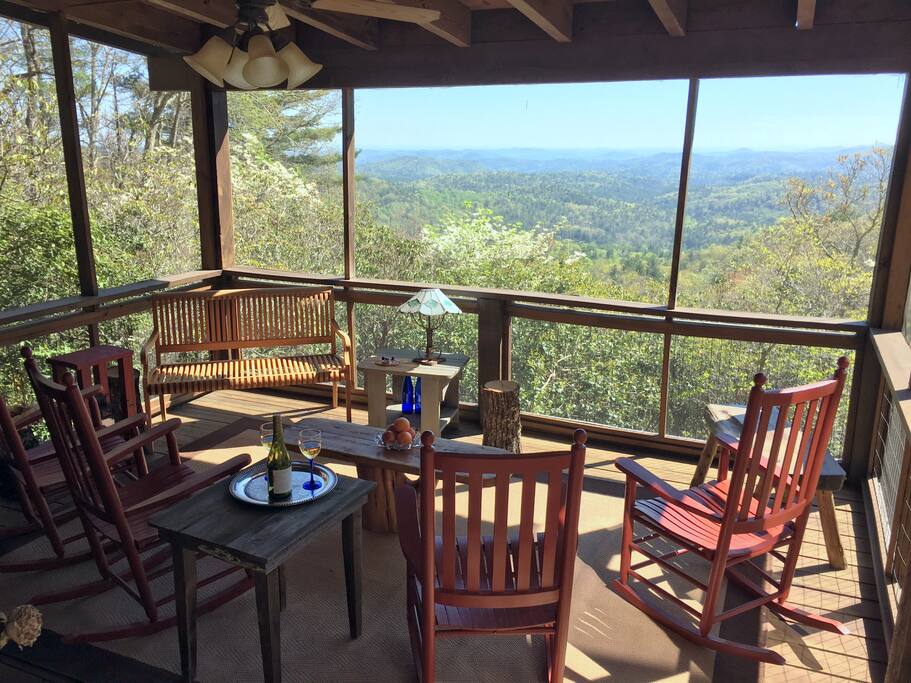 Screened Porch (that connects w/ the rental suite) overlooks Blue Valley