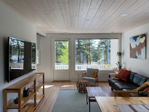 Leporinne - a triangle in the center by the lake