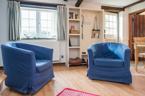 Top Airbnb: Cosy country cottage near the SW Coast Path in Hartland