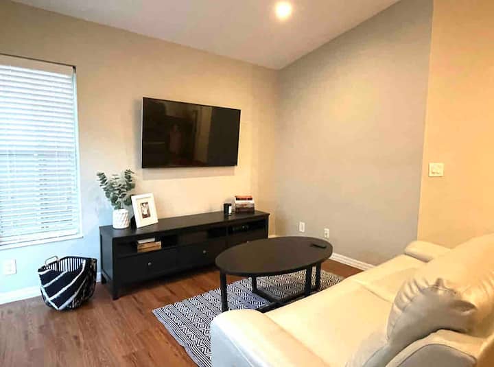 Hidden Gem In Gated Community With Pool 🏠 - Coconut Creek, FL