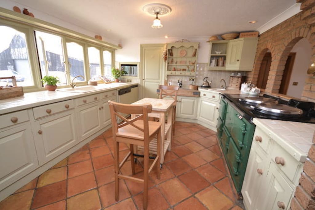 Fully equipped Kitchen with Aga and Electric oven