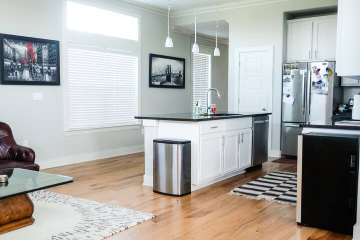 ★★ Spacious New Home | Close to Everything! ★★ gallery image 2