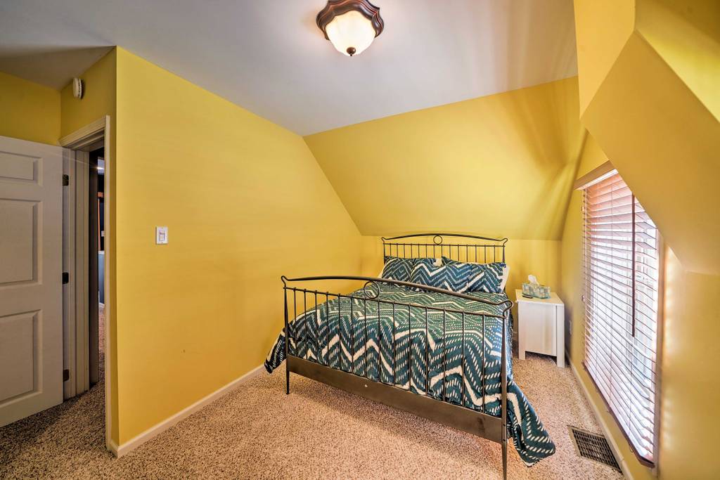 חדר שינה בקומה השנייה