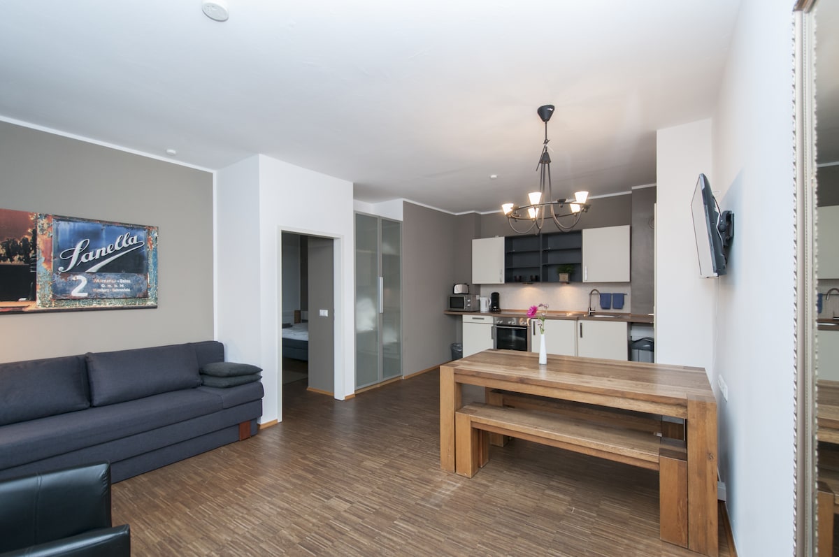 Leistungsstarkes Airbnb: Apartment "Lounge" in Hamburg's city center in Altstadt