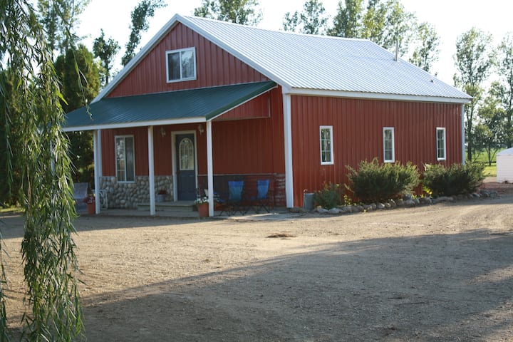 Farm stay in Elkton · ★4.95 · 2 bedrooms · 6 beds · 2 baths