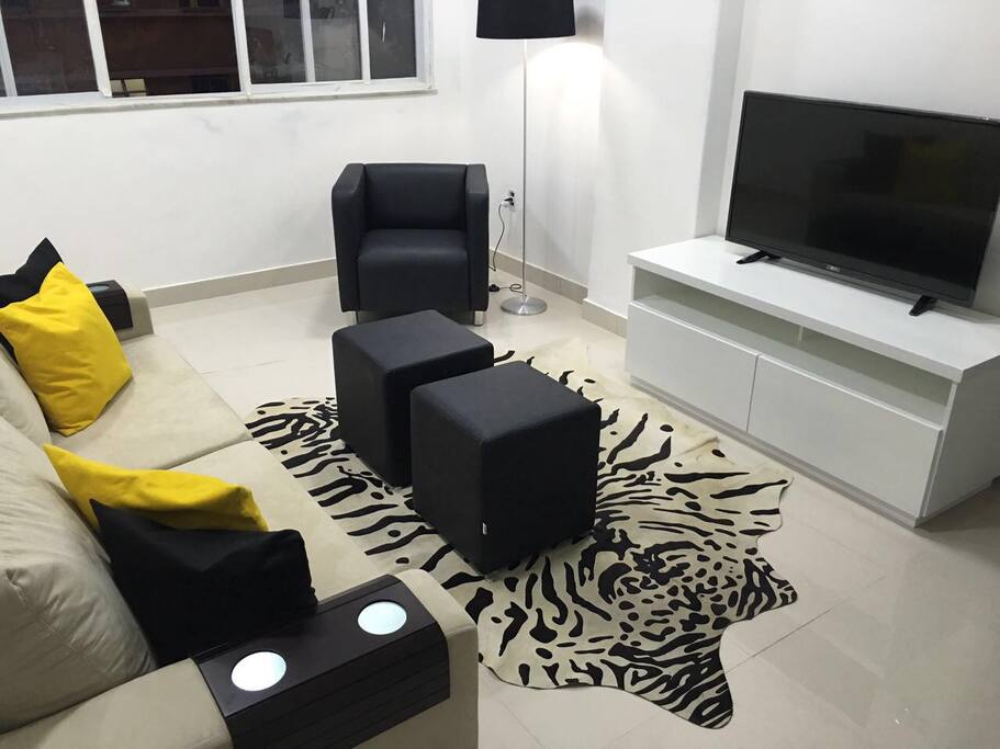 Tv, DVD, Wi-fi.
