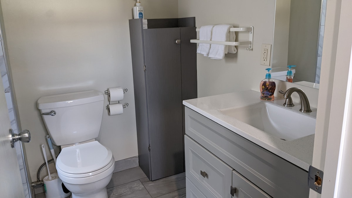Full amenity 1 bedroom 1 lv home -No cleaning Fee