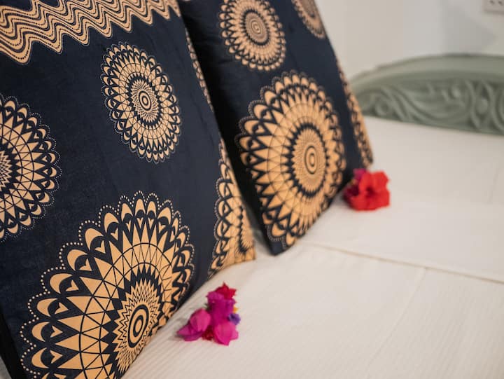 Swahili decor cushions