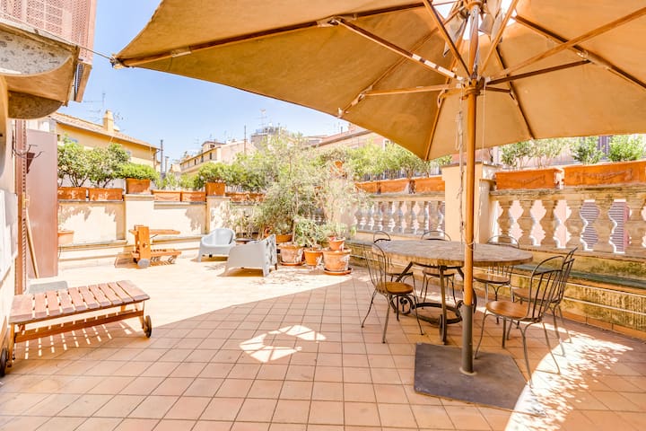 Colosseum Terrace Apartment