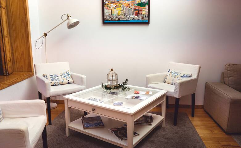 Spacious House in Porto for 14 guests + Garden gallery image 5