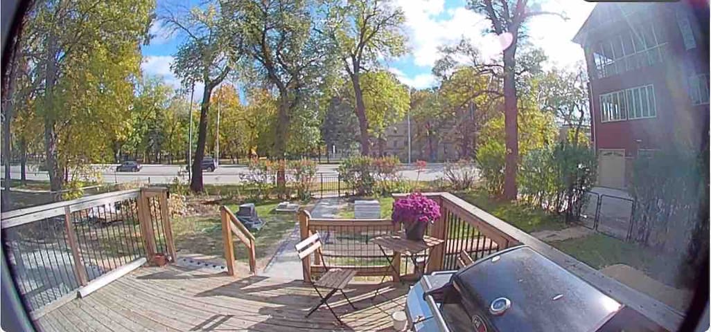 Ask me how to book the full Property (14 guests)! gallery image 4