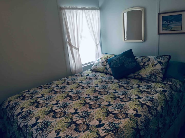 Glavna spavaća soba s bračnim krevetom (širine 150 - 179 cm)