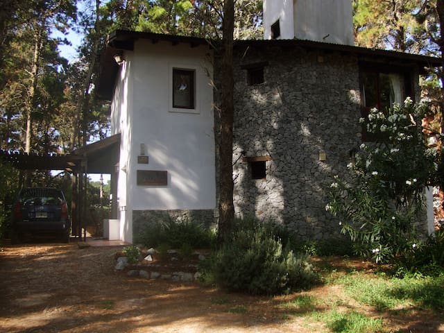 Casa Cachée, peace, forest and beach ...