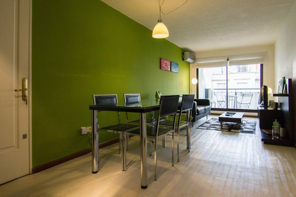 Living con acceso a terraza