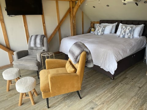 Stoke Leigh Barn