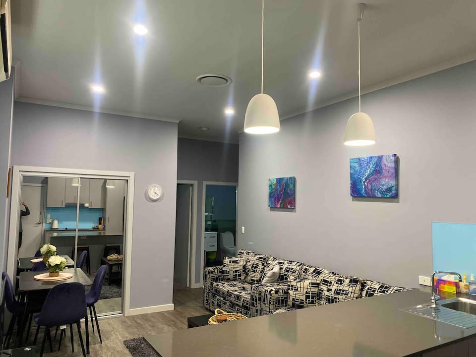 Cosy 2 Bedroom Studio Apartment Quiet Location in Thirlmere, NSW